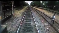 فیلم مرگ دردناک پسر نوجوان هنگام عبور از ریل قطار