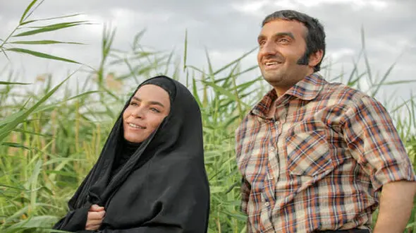 رفتار عجیب ملیکا شریفی نیا در پشت صحنه سریال "نجلا" + فیلم