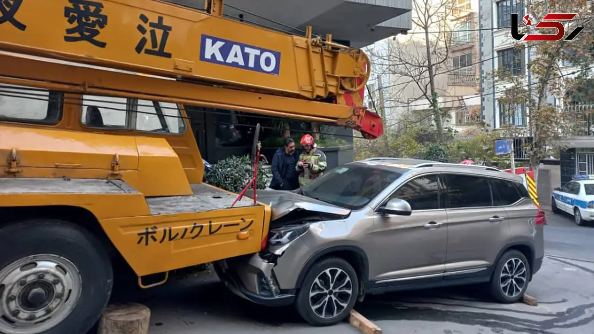 جان باختن راننده زیر جرثقیل 25 تنی / صبح امروز در خیابان شریعتی رخ داد + عکس