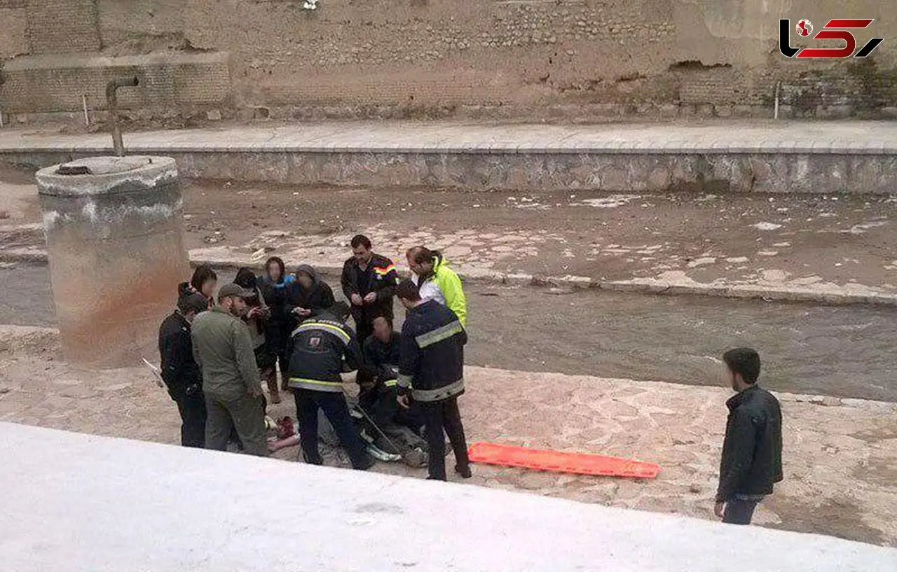عکس اقدام به خودکشی پسر جوان مقابل دانشگاهی در تبریز