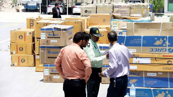 اتوبوس حامل سوخت قاچاق در آباده توقیف شد