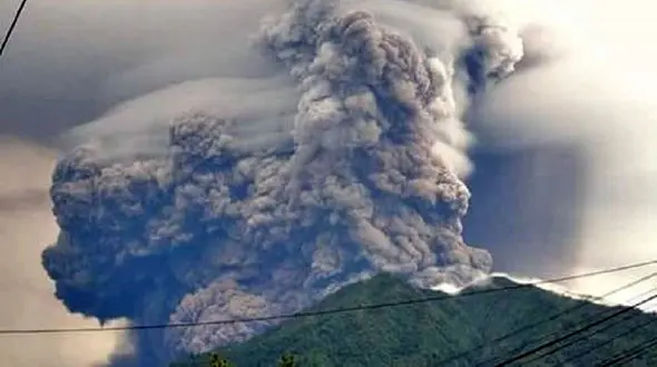  فوران آتشفشان سوپوتان مرکز اندونزی را در شرایط امنیتی قرار داد