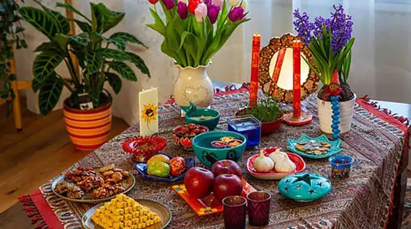 زیباترین ایده ها برای تزئین سفره هفت سین سنتی و کلاسیک / عکس