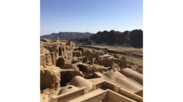 قلعه تاریخی روستای خرانق اردکان مرمت می‌‌شود