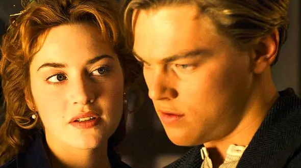 عکس؛ سفر در زمان؛ «بازیگر نقش رُز در فیلم تایتانیک» در 50 سالگی؛ سال 1404