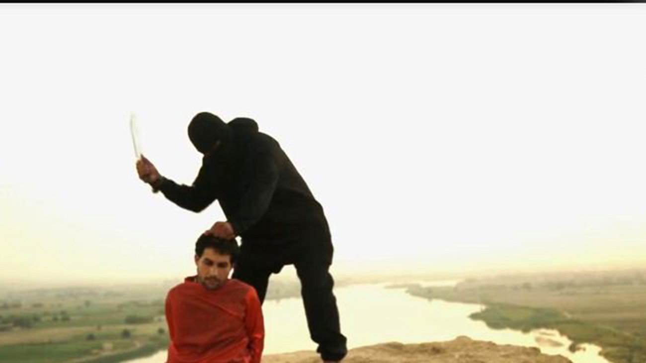 داعش سه نفر را به شکل هولناکی اعدام کرد+تصاویر(+16) 