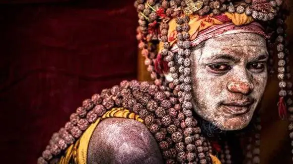 رازهای شیطانی قبیله آدم خواران/سیر کردن شکم با مدفوع +عکس