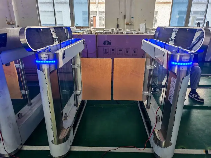 گیت کنترل تردد اثرانگشت