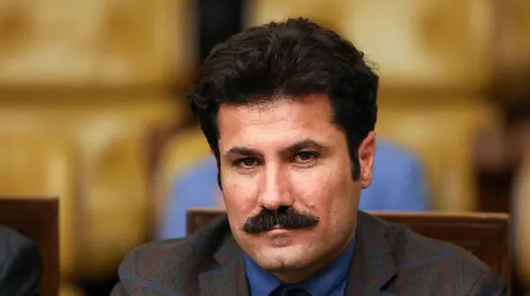اینترنت ملی، جلوگیری از دسترسی آزاد مردم به اطلاعات و خلاف قانون اساسی است