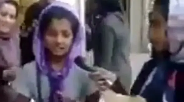 آواز ماندگار؛ دختر دوره گرد دلش از دنیا پر بود آهنگ ای سنگ تراش خوند ملت اشک ریختن