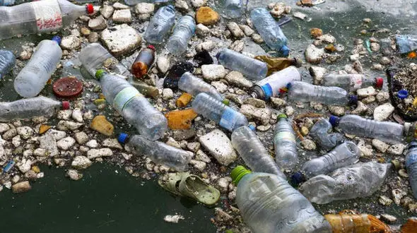 نخستین ماشین جمع آوری زباله اقیانوس ها تولید شد