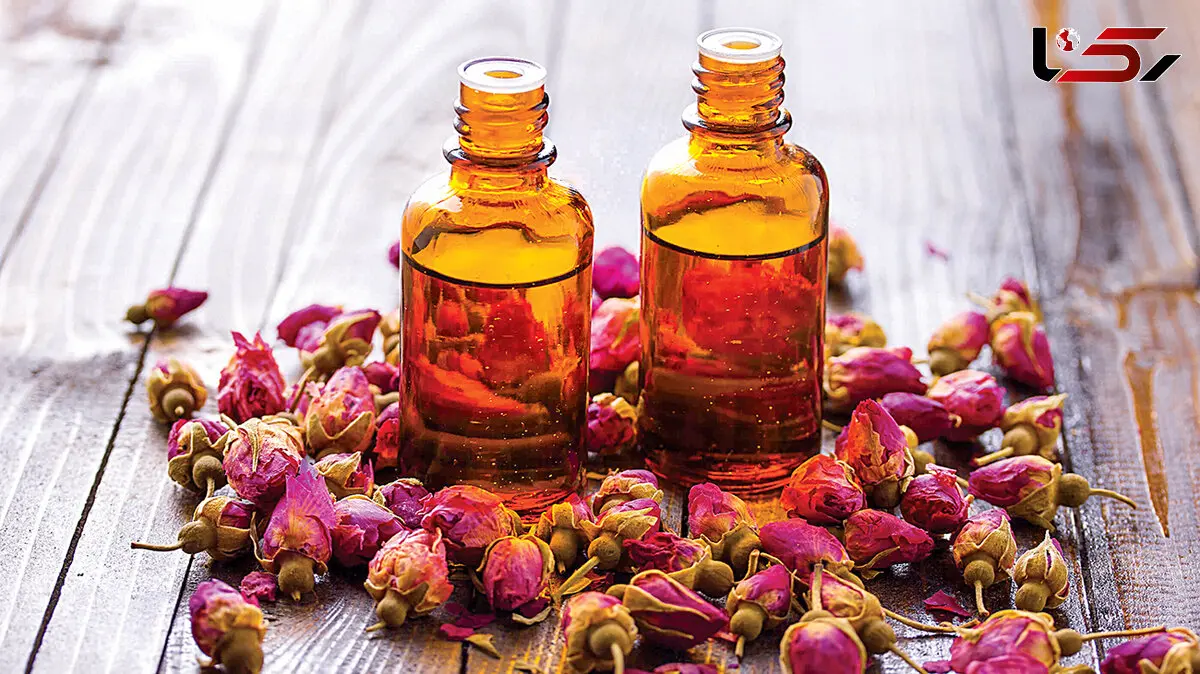 عطردرمانی با گل سرخ