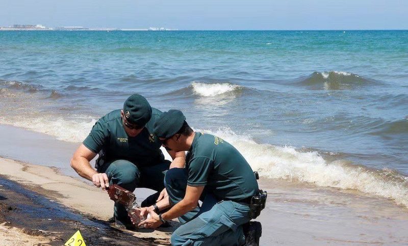 نشست نفت در ساحل اسپانیا (2)