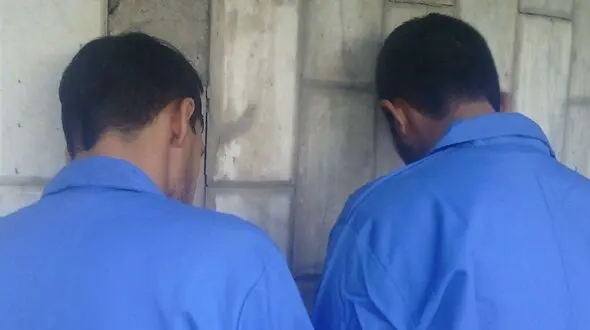 پلیس مشهد لحظاتی پس از سرقت ، دزدان خودرو را دستگیر کرد + عکس 