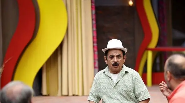 انتقاد بازیگر معروف طنز از وضعیت اقتصادی/ درد مردم را دیدن حالم را بد می‌کند+ فیلم