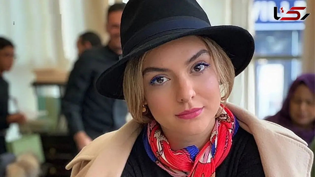 عکس سلفی دنیا مدنی در اینستاگرامش