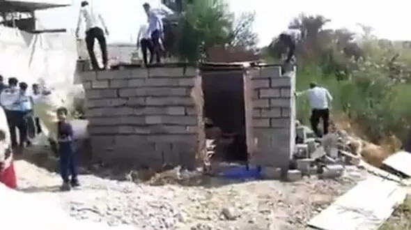 بولدوزرهایی که خانه های ‌لاکچری‌ را تخریب نمی کنند
