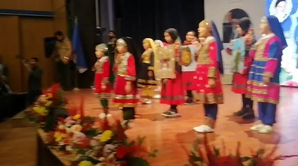 هنرنمایی گروه سرود دختران افغان در جشن کتاب سمنان