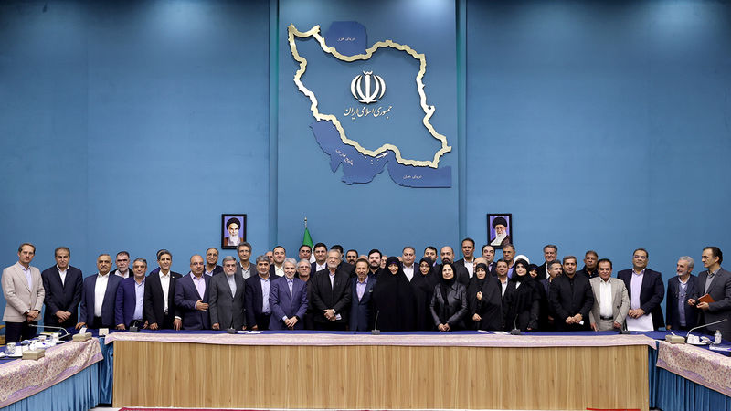 دکتر مسعود پزشکیان پیش از ظهر امروز سه‌شنبه در دیدار اعضای شورای مرکزی و دبیران استانی حزب اعتدال و توسعه