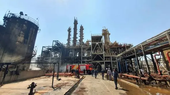 آتش سوزی در پتروشیمی غدیر مهار شد