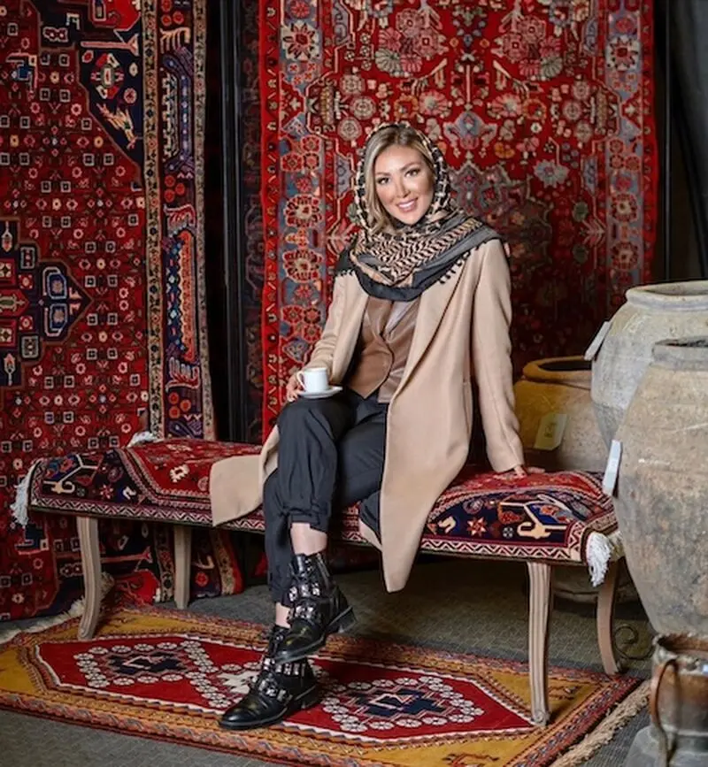مینا مختاری
