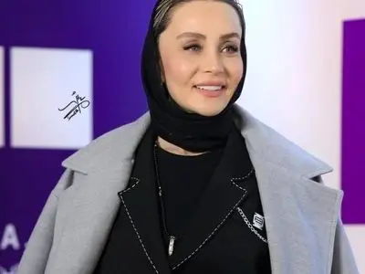 رویا بافی حدیث فولادوند در یک رستوران با زیبایی رویایی! / حال خوب خانم بازیگر در دوران مجردی بعد از طلاق ...