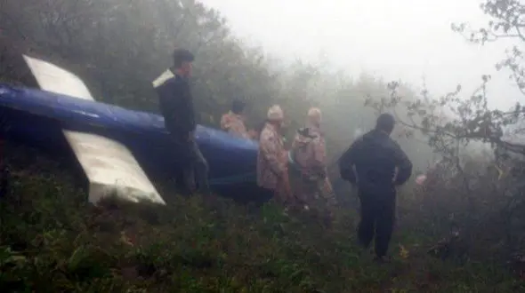 فیلم اختصاصی  / 2 هلیکوپتر همراه 20 دقیقه دنبال هلیکوپتر رییس جمهور بودند ! 