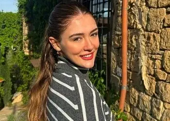 خونه زندگی سنتی زهرا گونش، ستاره 2 متری والیبال ترکیه به سبک معماری جنوبی ایران با فضای سرسبز و باصفای شمالی