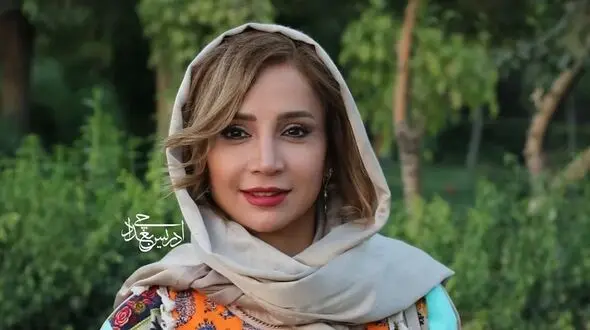 عکس/ رونمایی از خواهر بزرگتر شبنم قلی خانی / چقدر چشماشون شبیه به همدیگه است!