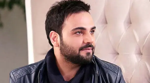 اولین باری که احسان علیخانی در برنامه زنده تلویزیونی شرکت کرد + فیلم 