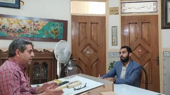 نشست صمیمی شورای انجمن خوشنویسان شهرستان ساوجبلاغ با مسئول کمیسیون فرهنگی شورای اسلامی شهر هشتگرد