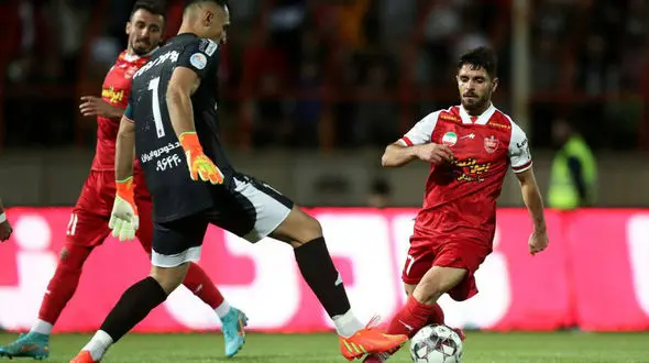 انتقال جادو و طلسم به گلر پیکان برای گرفتن پنالتی پرسپولیس؟ + فیلم