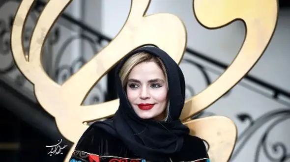 دکوراسیون مجلل و باکلاس منزل سپیده خداوردی بازیگر سریال اجل معلق/ مبلمان چستر، گل و گیاه آپارتمانی برگ انجیری، چراغ دیواری دکوراتیو و...