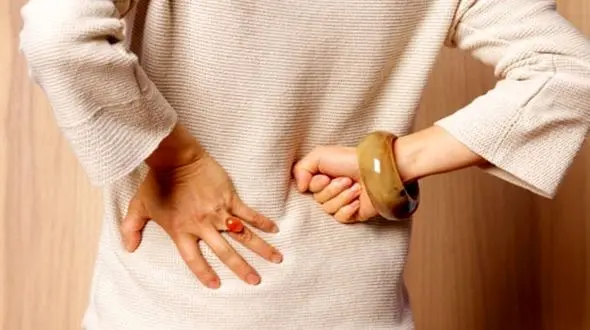 درمان های خانگی برای مبارزه با کمر درد