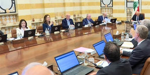 پایان جلسه جنجالی دولت لبنان / نخست‌وزیر: ارتش لبنان موظف شد طرحی برای انحصار سلاح در دست دولت تهیه کند/ حزب‌الله سلاح خود را حفظ خواهد کرد