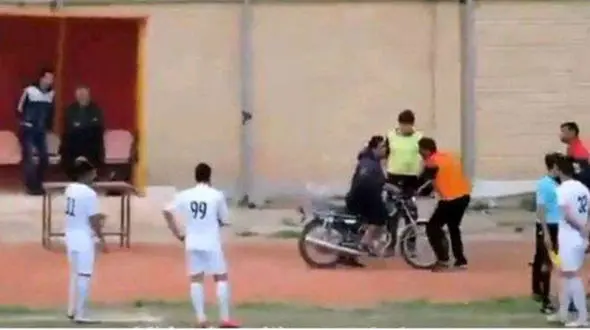 جیمی جامپ موتورسوار در لیگ ایران+عکس

