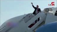 زمین خوردن معاون اول رئیس جمهور آمریکا هنگام بالا رفتن از پله‌های هواپیما + فیلم