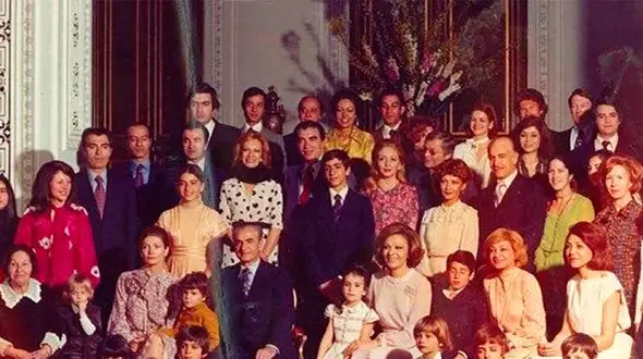 رونمایی از  ثروت ۲۵۰۰۰۰۰۰۰۰۰ دلاری خانواده پهلوی در سال ۵۷ منتشر شد/ از عبدالرضا تا علی پاتریک