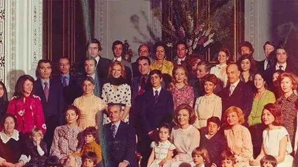 رونمایی از  ثروت ۲۵۰۰۰۰۰۰۰۰۰ دلاری خانواده پهلوی در سال ۵۷ منتشر شد/ از عبدالرضا تا علی پاتریک