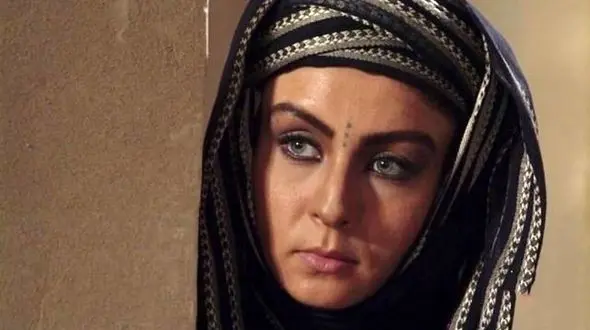 جراحی‌های زیاد حدیث فولادوند او را زیباتر از قبل کرد / چهره اش عروسکی تر از قبل!