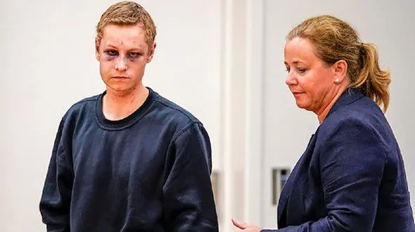 خنده های شیطان در مسجد نروژ / راز بلاهایی که سر خواهرش آورد ! + عکس