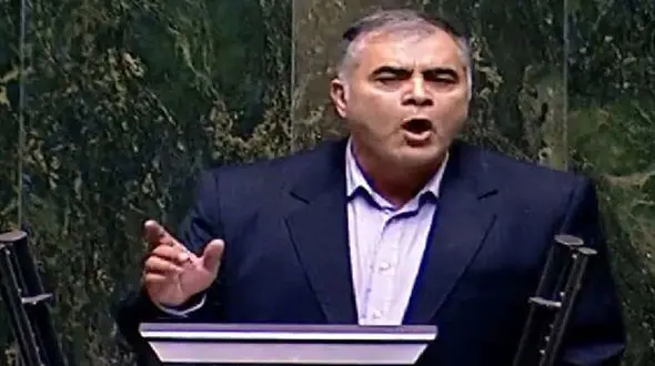 وزیر نفت: سال ۱۴۰۳ را با مخازن نسبتا خالی شروع کردیم/ سه دهه دستگاه‌های ذیربط مشکل انرژی داشتند