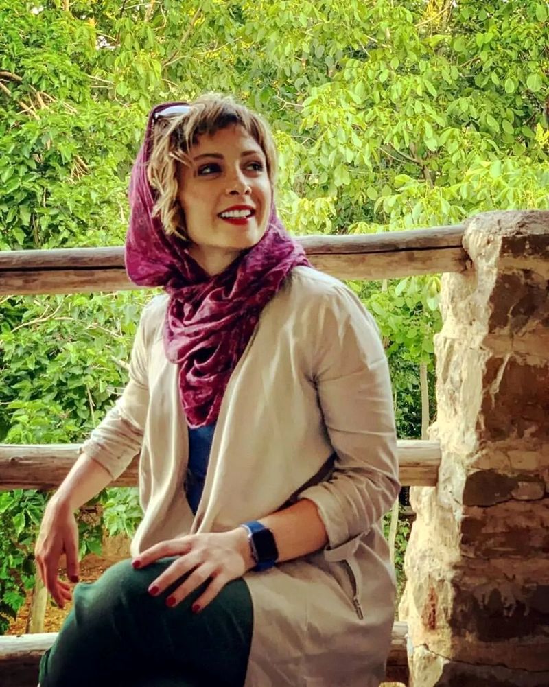 بیوگرافی فرناز رهنما