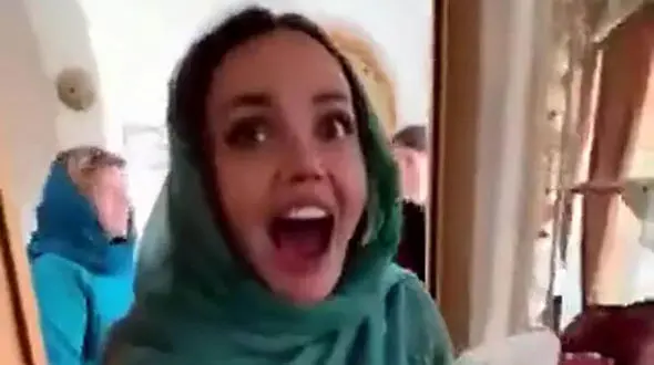 فیلم ذوق دیدنی خانم بلاگر روسی از دیدن هتلش در اصفهان / اینجا ایران است باور کنید !