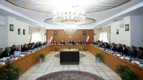 تأکید رئیس‌جمهور بر پیگیری مطالبات فعالان اقتصادی در دولت/ تشریح روند انتخاب رئیس کل بانک مرکزی