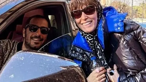 عکس منتشر شده از نوید محمد زاده و همسرش