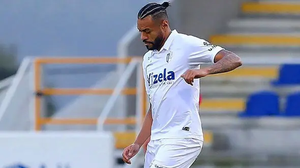 مهاجم مدنظر گل‌محمدی در یک قدمی سپاهان/ اشتباه درویش کاسیانو را از پرسپولیس دور کرد