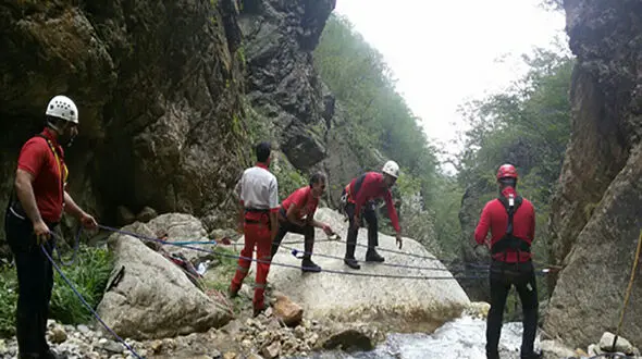 نجات 2 کوهنورد گمشده در گلستان + عکس 