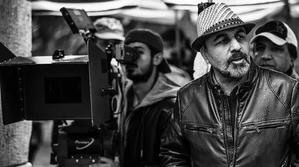 بازیگر مشهور ایرانی: هنوز ماشین ندارم و سوار تاکسی می‌شوم و با مردم حرف می‌زنم! +عکس