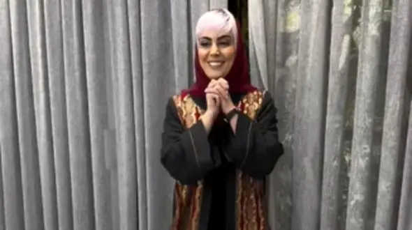 قصر منحصربفرد نیلوفر شهیدی با چیدمان نخل زینتی، شمعدان های پایه بلند و فرش دستبافت ایرانی دیوار های سه بعدی و.../ نمایشی از شکوه و اصالت ایران